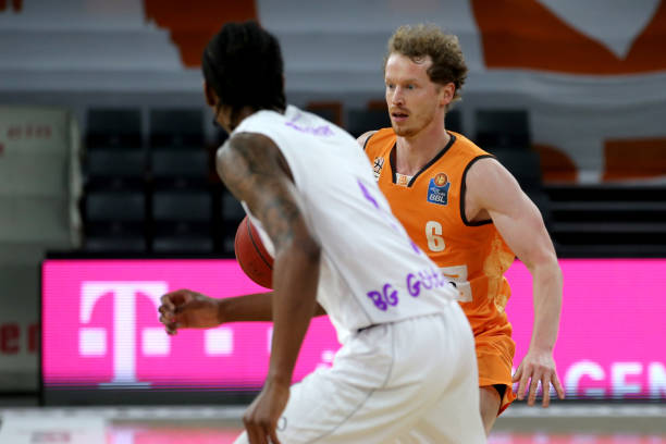 这张照片的 这张照片的